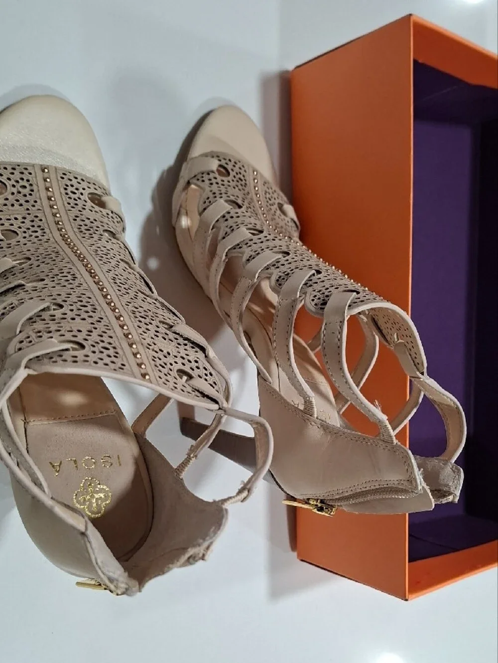 Isola elegant beige